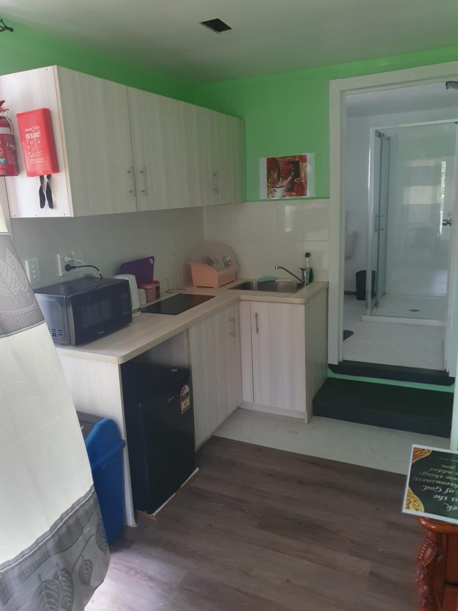 The Lighthouse Studio Appartments Nuku'alofa Extérieur photo